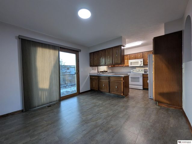 5613 Briar Patch Circle, Lincoln, NE 68516