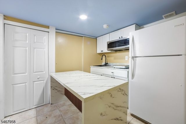 157 Stewart Ave, Kearny Town, NJ 07032