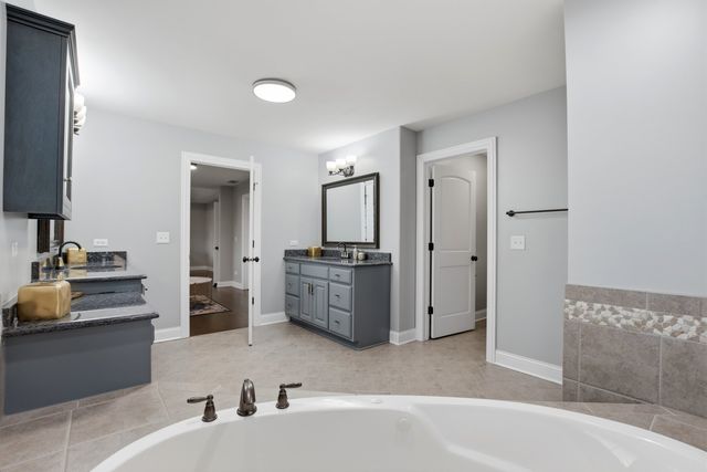 12023 Ashbrook Lane, Mokena, IL 60448
