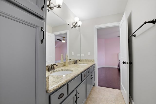 12023 Ashbrook Lane, Mokena, IL 60448