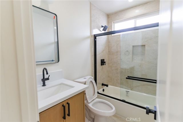 3445 Edgehill 4, Los Angeles, CA 90018