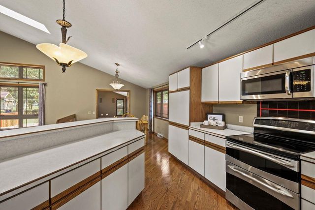 512 Dorn Drive, Waunakee, WI 53597