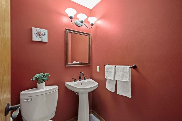 512 Dorn Drive, Waunakee, WI 53597