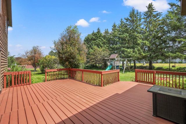 512 Dorn Drive, Waunakee, WI 53597