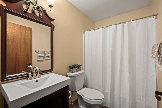 512 Dorn Drive, Waunakee, WI 53597