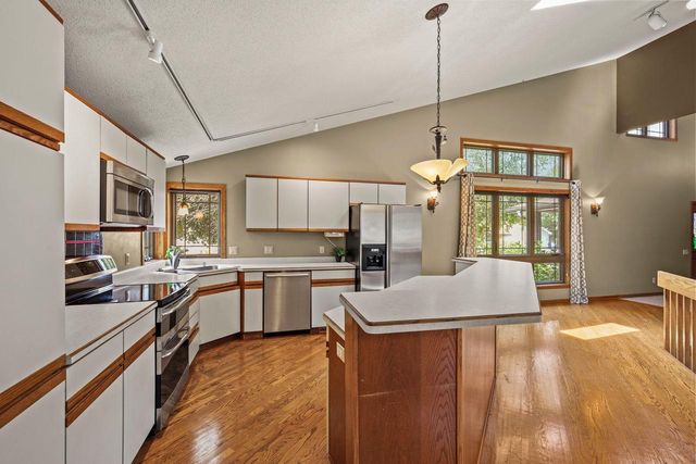 512 Dorn Drive, Waunakee, WI 53597