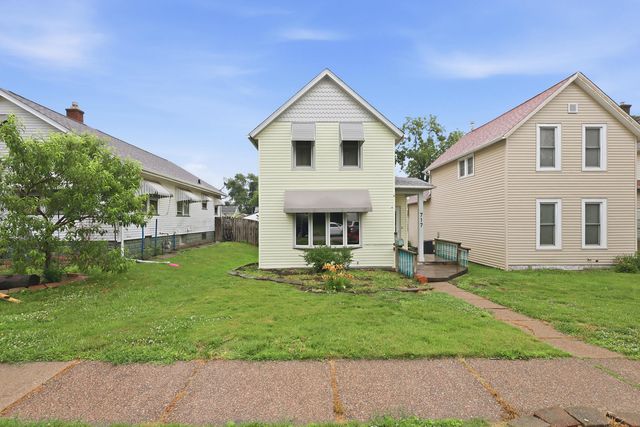 717 N Howell Street, Davenport, IA 52802