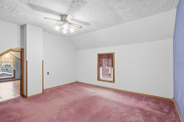 717 N Howell Street, Davenport, IA 52802