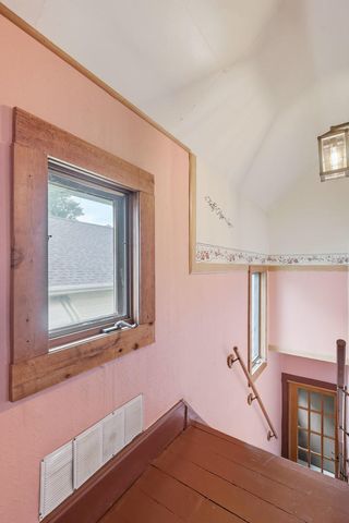 717 N Howell Street, Davenport, IA 52802