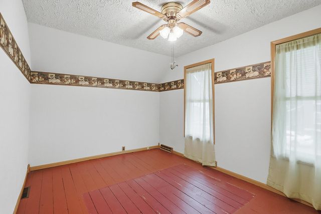717 N Howell Street, Davenport, IA 52802