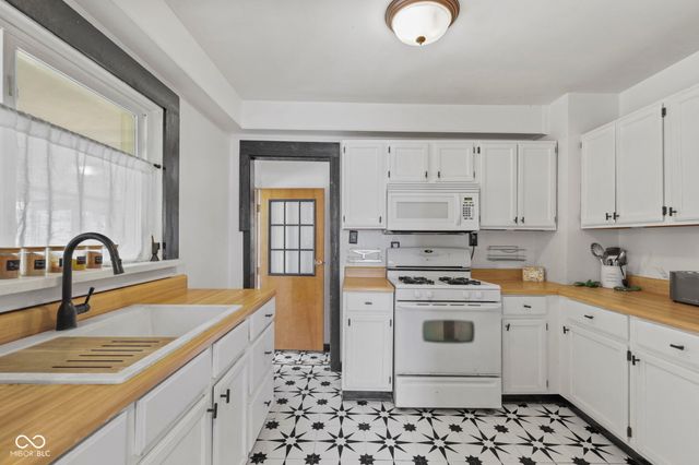 227 Jefferson Street, Pendleton, IN 46064