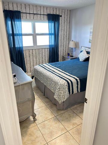 4880 NW 22nd Street 214, Lauderhill, FL 33311