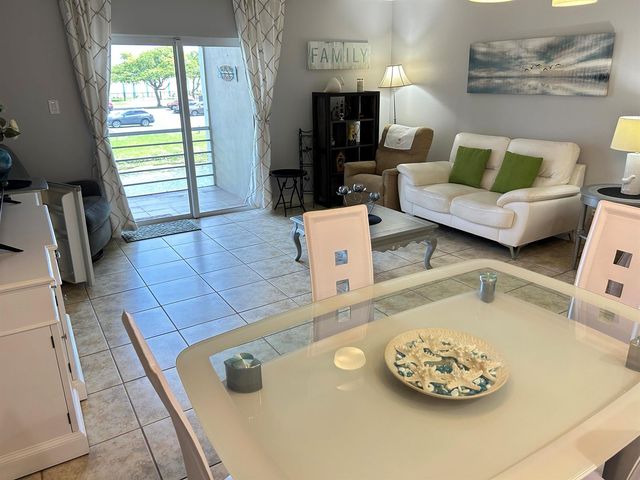 4880 NW 22nd Street 214, Lauderhill, FL 33311