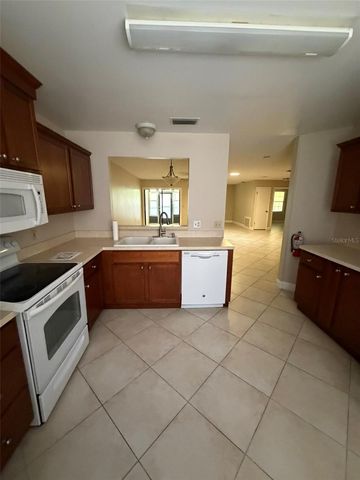 1120 MONROE AVENUE, St Cloud, FL 34769