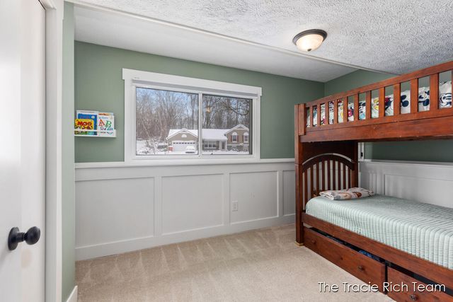 831 Scott Woods Drive NE, Comstock Park, MI 49321