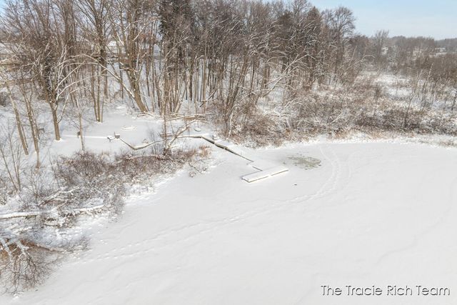 831 Scott Woods Drive NE, Comstock Park, MI 49321