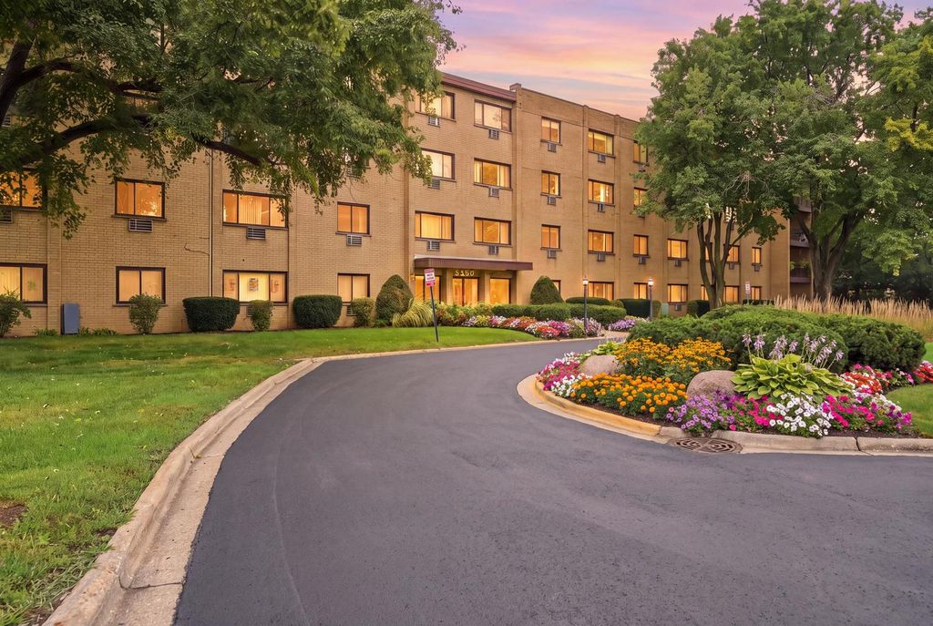 6600 S Brainard Avenue 212, Countryside, IL 60525 — exterior