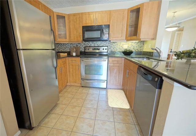 5748 BAYWATER DRIVE, Tampa, FL 33615