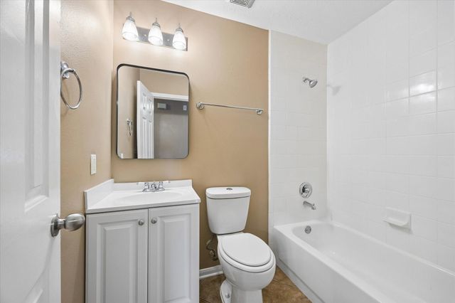 403 Stockbridge Ln, League City, TX 77539