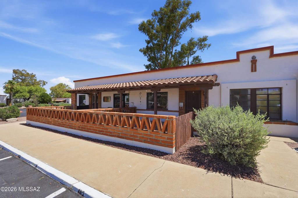 481 S Paseo Lobo Unit B, Green Valley, AZ 85614