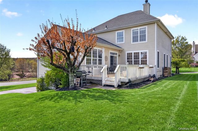 17 Oldwyck Crescent, Highland Mills, NY 10930