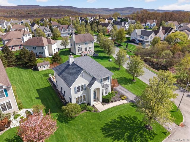 17 Oldwyck Crescent, Highland Mills, NY 10930