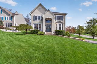17 Oldwyck Crescent, Highland Mills, NY 10930