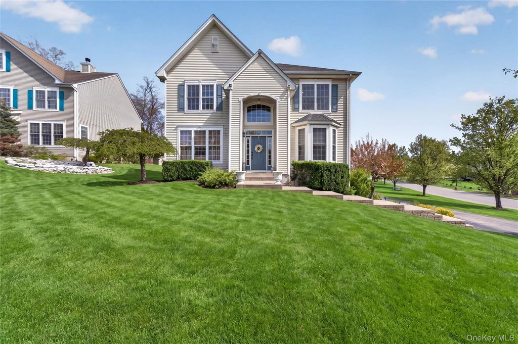 17 Oldwyck Crescent, Highland Mills, NY 10930