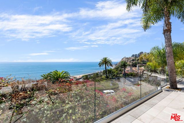 200 Arno Way, Pacific Palisades (los Angeles), CA 90272