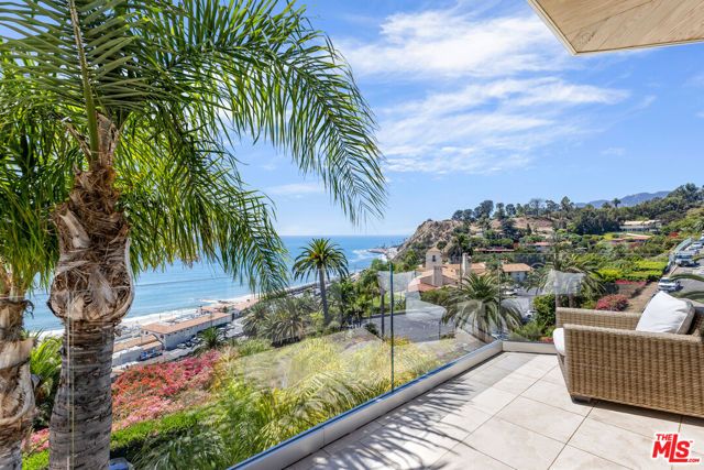 200 Arno Way, Pacific Palisades (los Angeles), CA 90272