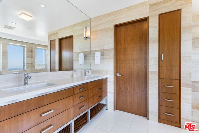200 Arno Way, Pacific Palisades (los Angeles), CA 90272
