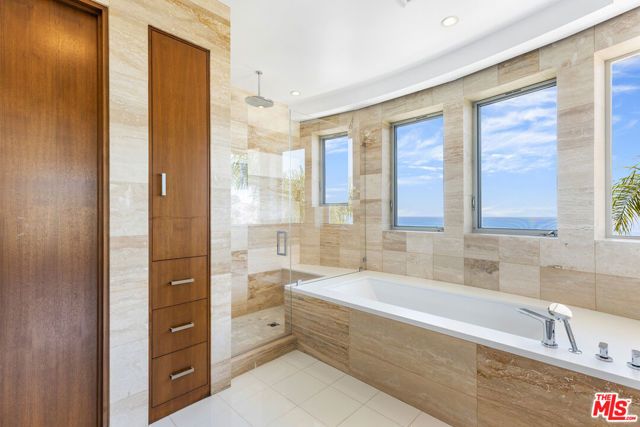 200 Arno Way, Pacific Palisades (los Angeles), CA 90272