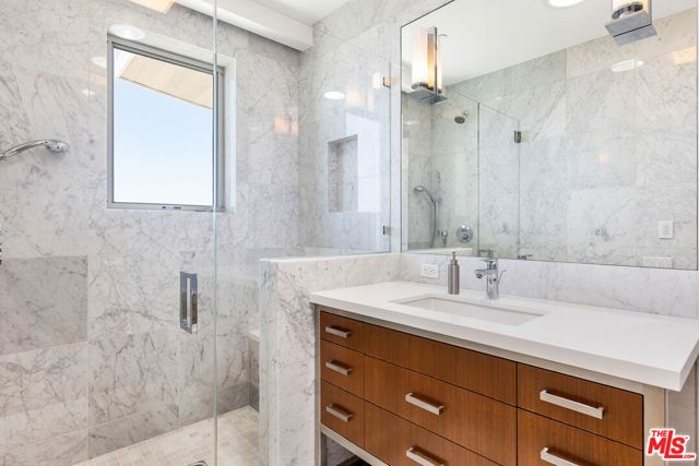 200 Arno Way, Pacific Palisades (los Angeles), CA 90272