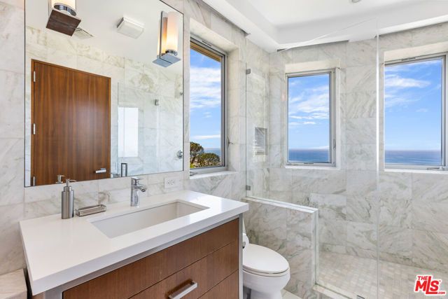 200 Arno Way, Pacific Palisades (los Angeles), CA 90272