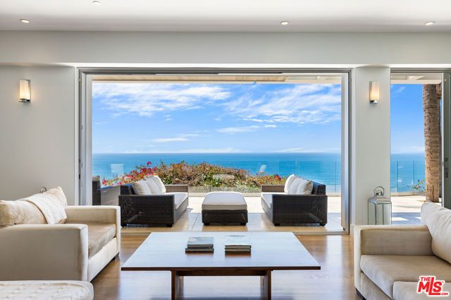200 Arno Way, Pacific Palisades (los Angeles), CA 90272