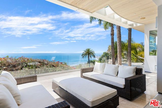 200 Arno Way, Pacific Palisades (los Angeles), CA 90272