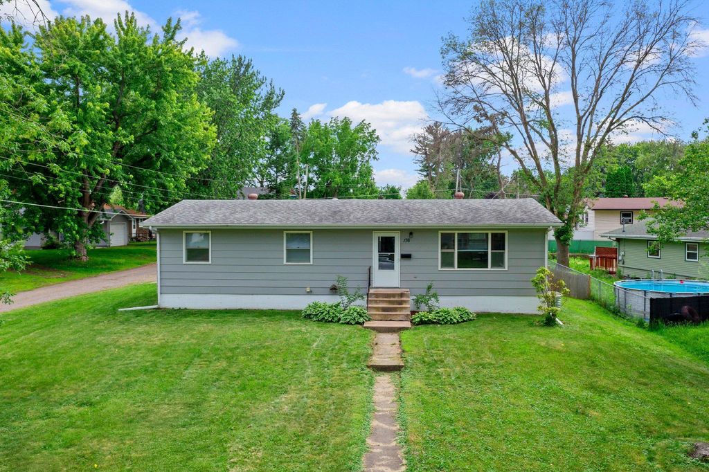 176 8th Avenue NE, Forest Lake, MN 55025