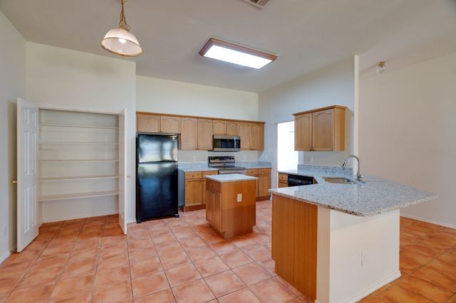 4700 Saint Thomas Place, Fort Worth, TX 76135