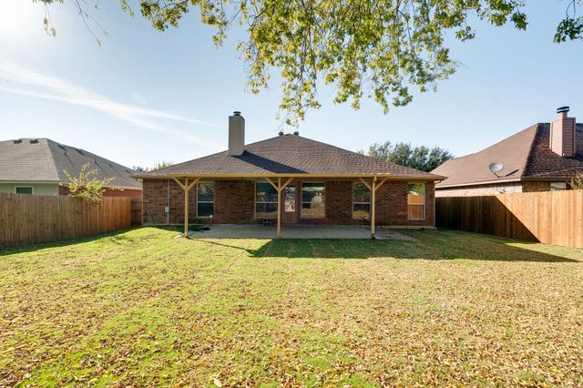 4700 Saint Thomas Place, Fort Worth, TX 76135