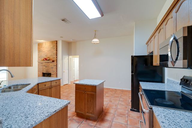 4700 Saint Thomas Place, Fort Worth, TX 76135