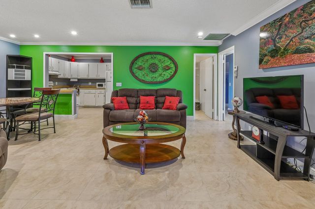 5773 La Paseos Drive D-2, Greenacres, FL 33463