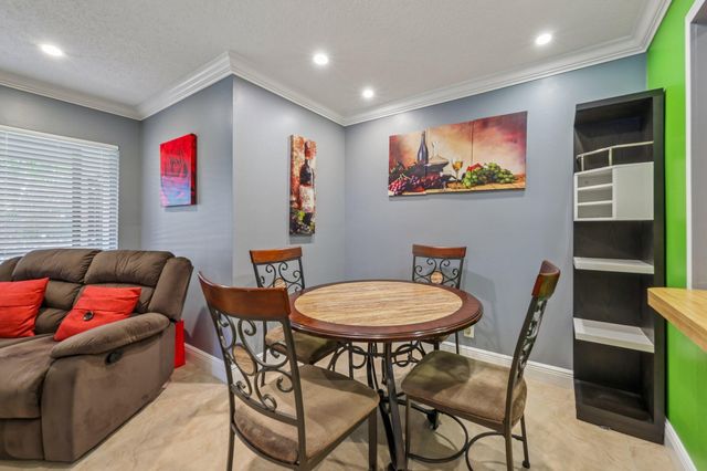 5773 La Paseos Drive D-2, Greenacres, FL 33463