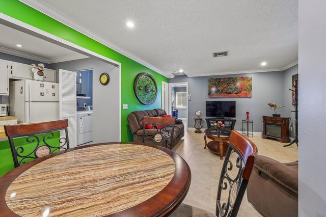 5773 La Paseos Drive D-2, Greenacres, FL 33463