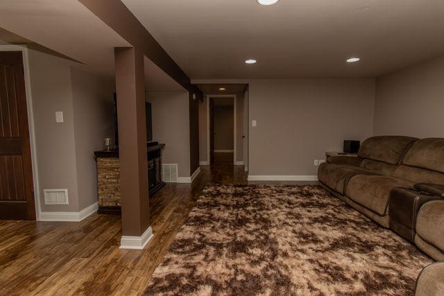 257 Navajo Trail, Lowell, IN 46356