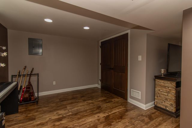 257 Navajo Trail, Lowell, IN 46356