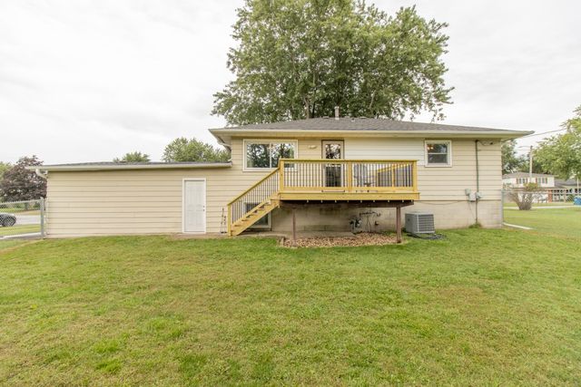 257 Navajo Trail, Lowell, IN 46356