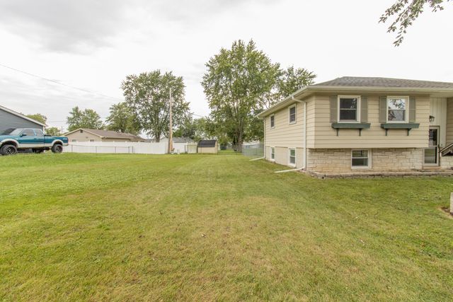 257 Navajo Trail, Lowell, IN 46356