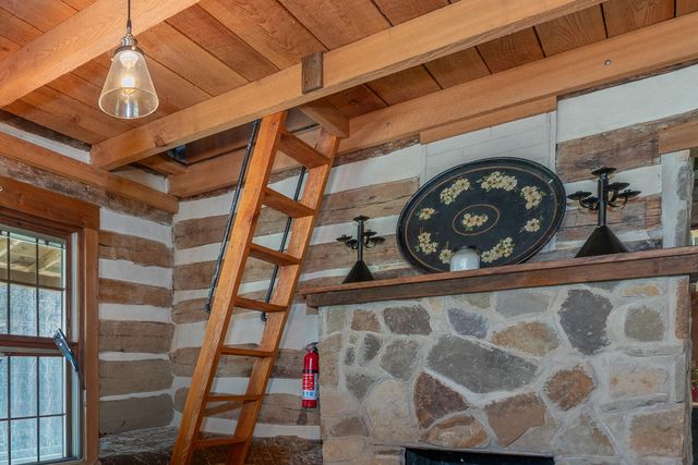 6102 Jennings Creek RD, Buchanan, VA 24066