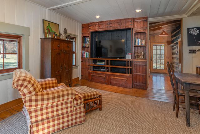 6102 Jennings Creek RD, Buchanan, VA 24066