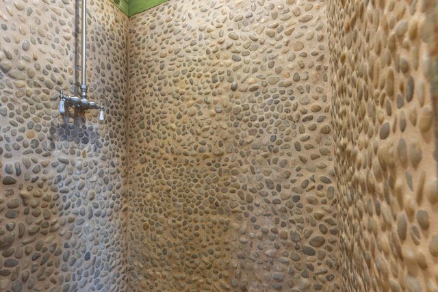 6102 Jennings Creek RD, Buchanan, VA 24066